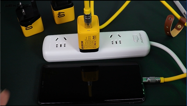 WEKOME WP-U128 Wall Charger